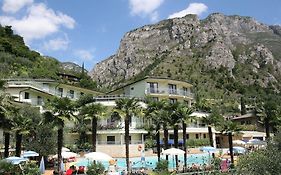 Hotel Royal Village in Limone